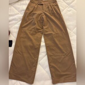 Women’s Tan Pants